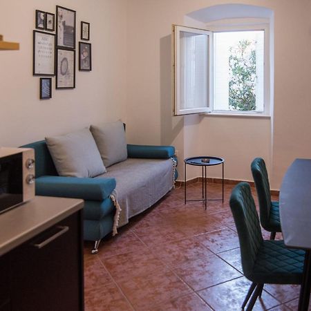 Apartmani Stones Sutivan I Exterior photo