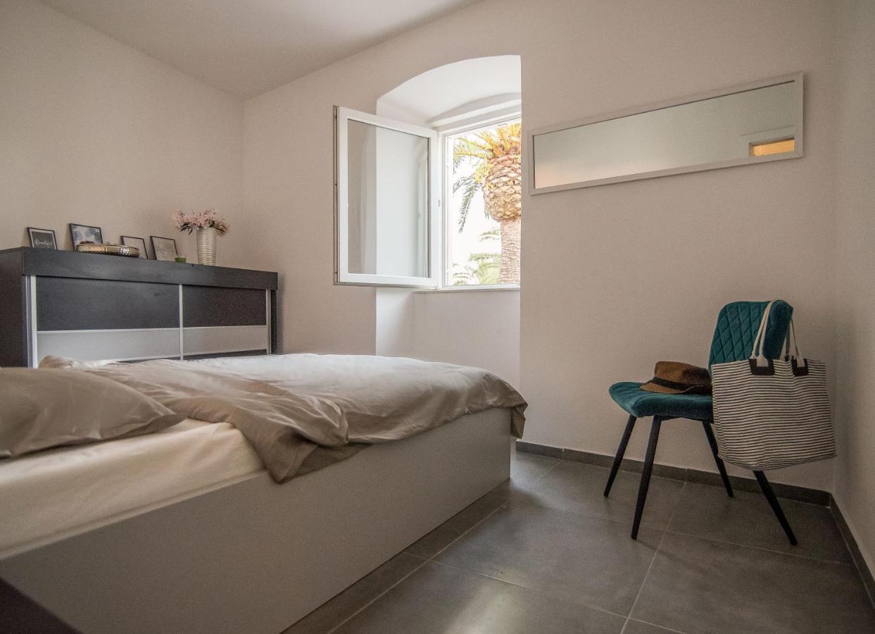 Apartmani Stones Sutivan I Exterior photo